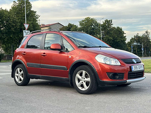 SUZUKI SX4 (2 фото из 11)