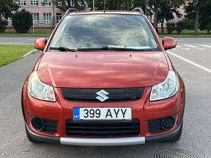 SUZUKI SX4 (3 фото из 11)