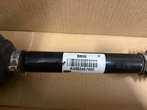 BMW G30/G31 esiveovõll parem (xDrive) — ORIGINAAL GKN (2 foto / 3)
