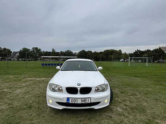 BMW 120 D регистрационный налог оплачен .