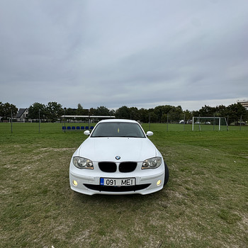 BMW 120 D регистрационный налог оплачен .