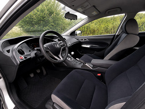 Honda Civic Vtec 1.8 103kW (5 фото из 7)