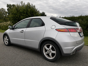 Honda Civic Vtec 1.8 103kW (4 фото из 7)