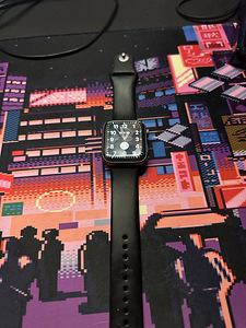 Apple Watch Series 5 44mm 32GB A2157 (2 foto / 5)