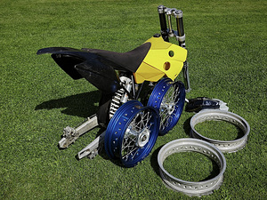 Запчасти для Supermoto (2 фото из 3)