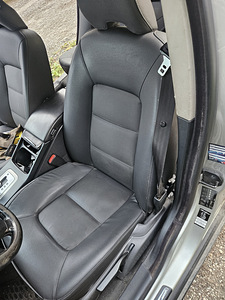 Volvo S80 2008 poolnahkistmed (1 foto / 3)