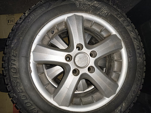 Диски 5x112 с шинами для VW Passat (6 фото из 9)