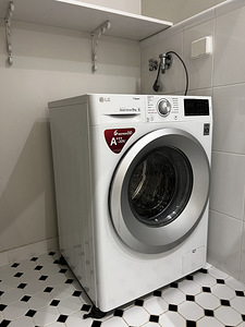 Стиральная машина LG 9kg (1 фото из 4)