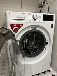 Стиральная машина LG 9kg (4 фото из 4)