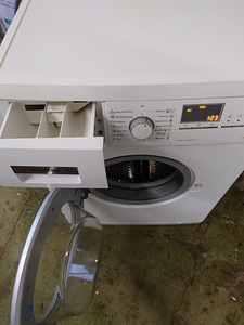 Kitsas pesumasin SIEMENS 40 sm (6 foto / 6)