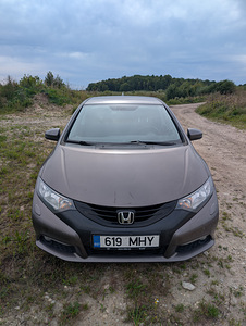 Honda Civic 2013 (2 фото из 15)