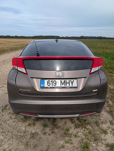 Honda Civic 2013 (4 фото из 15)