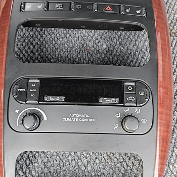 CD-проигрыватель Chrysler Voyager 2004-2007