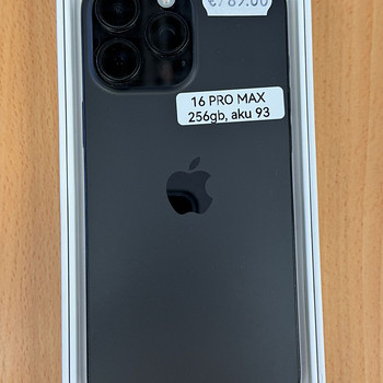Apple iPhone 16 Pro Max 256Gb Black в очень хорошем состоянии