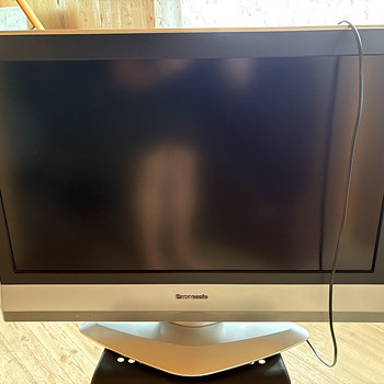 Телевизор Panasonic TX-32LX60P