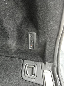 Volvo XC60 (7 фото из 10)
