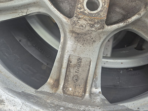 Chrysler Grand Voyager / Dodge Grand Caravan R16 veljed (4 foto / 7)