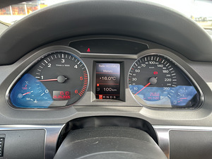 Audi A6 C6 (10 фото из 15)