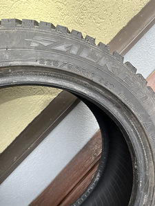 Falken naelrehvid (2 foto / 3)