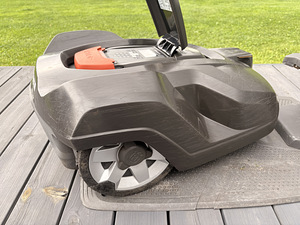Husqvarna Automower 440 robotniiduk 4000 (3 foto / 5)