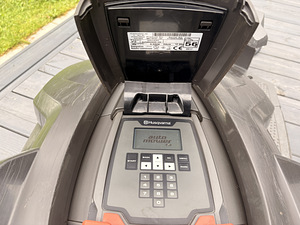 Husqvarna Automower 440 robotniiduk 4000 (4 foto / 5)