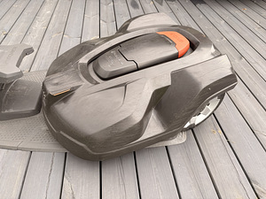 Husqvarna Automower 440 robotniiduk 4000 (5 foto / 5)