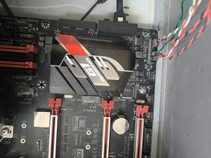 Z170 +I7 6700+R9 390x 8gb (7 фото из 10)