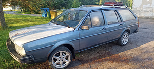 Volkswagen Passat 1983 (1 фото из 8)