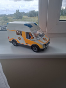 Playmobil City Life suur haiglakompleks (2 foto / 4)