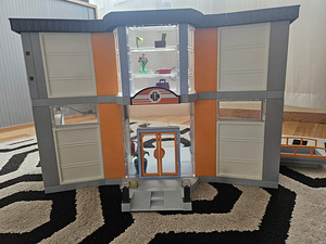 Playmobil City Life suur haiglakompleks (3 foto / 4)