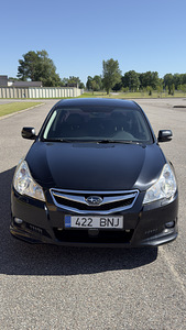 Subaru Legacy (1 фото из 10)