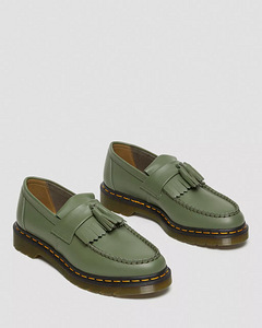 Dr. Martens Adrian лоферы с кисточками из гладкой кожи с жёлтой строчкой (7 фото из 8)