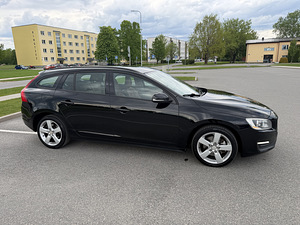 Volvo V60 (3 фото из 13)