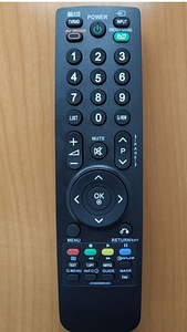 LG 32 LD320 (4 фото из 4)