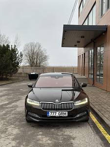 Skoda Superb Laurin & Klement (1 фото из 13)