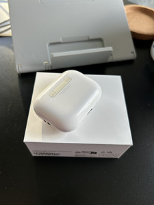 AirPods Pro 3 (2 фото из 4)