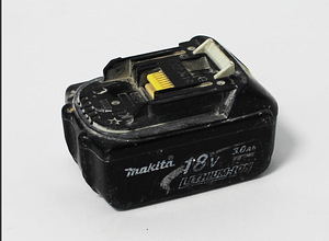 Makita 3,0 Ah (2 foto / 2)