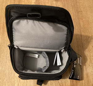Сумка для камеры Sony LCS-U11 (4 фото из 4)