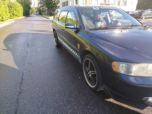 Volvo v70 2.4 d5 120kw (3 foto / 7)