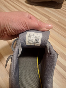 Nike (2 фото из 2)