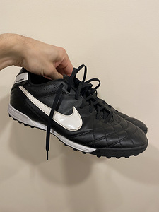 Nike jalgpallijalatsid (1 foto / 7)