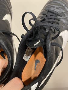 Nike jalgpallijalatsid (7 foto / 7)