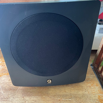 Q Acoustics 1000Si 10 tolli aktiivne subwoofer