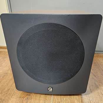 Q Acoustics 1000Si 10 tolli aktiivne subwoofer