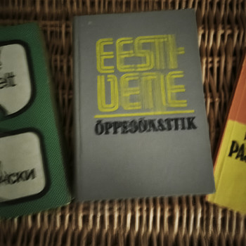 Eesti keele õppe raamatud