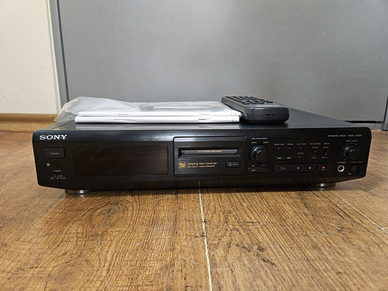 Sony MDS-JE500 MiniDisc-рекордер/проигрыватель.