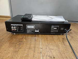 Sony MDS-JE500 MiniDisc-рекордер/проигрыватель. (3 фото из 3)