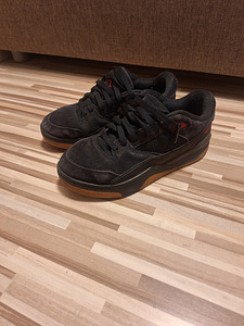 Nike (1 фото из 2)