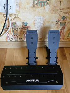 Moza R3 Direct Drive komplekt (rool+bass, pedaalid) (3 foto / 10)
