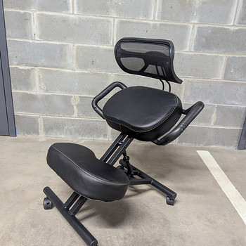 Knee chair